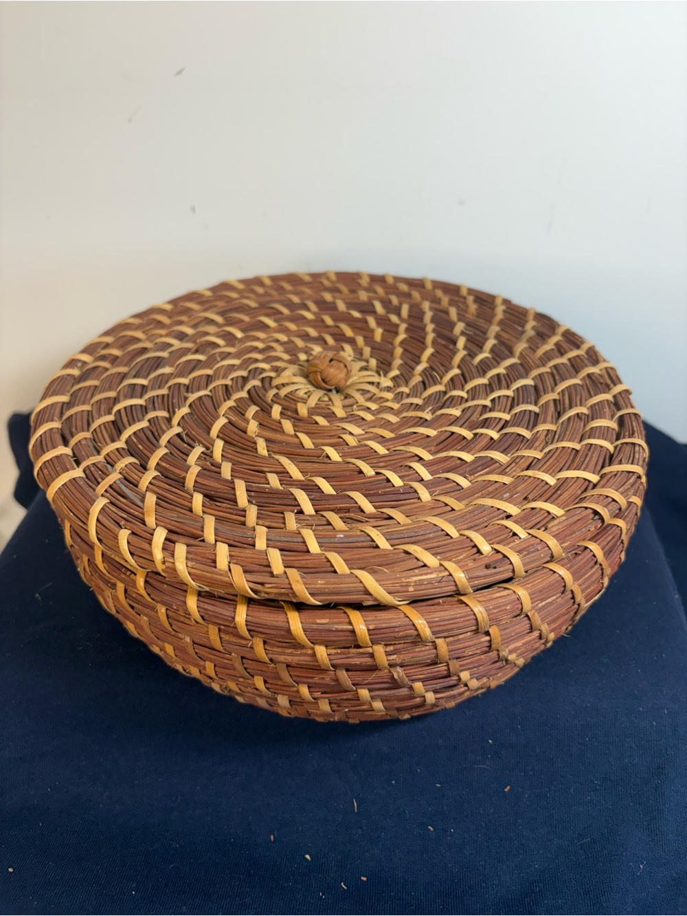 Vintage Handcrafted Round Pine Needle Basket with Lid - Rustic Folk Art